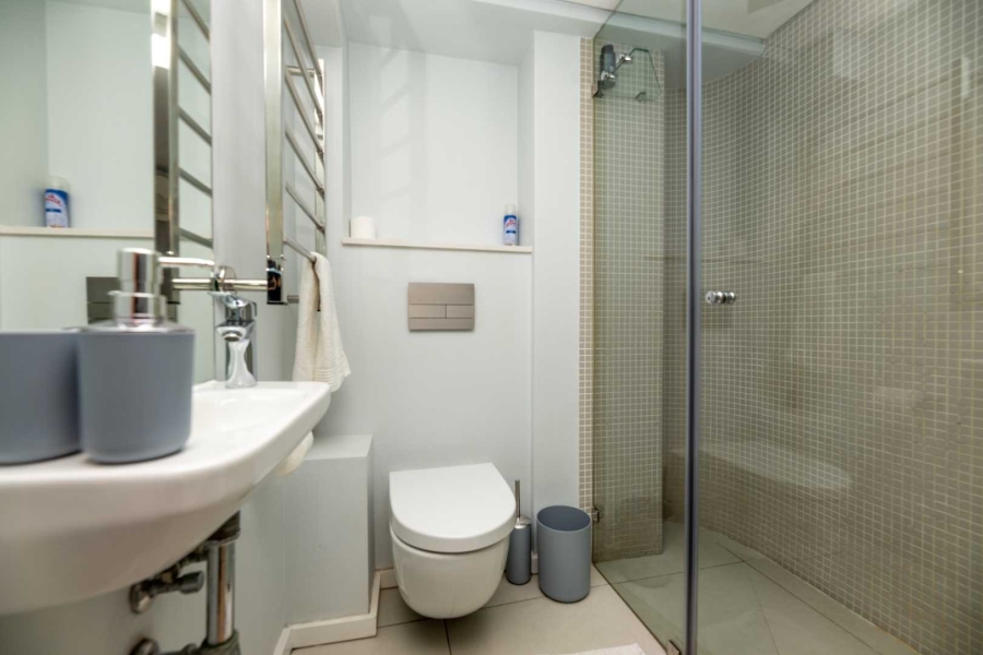 3 Bedroom Property for Sale in Sea Point Western Cape